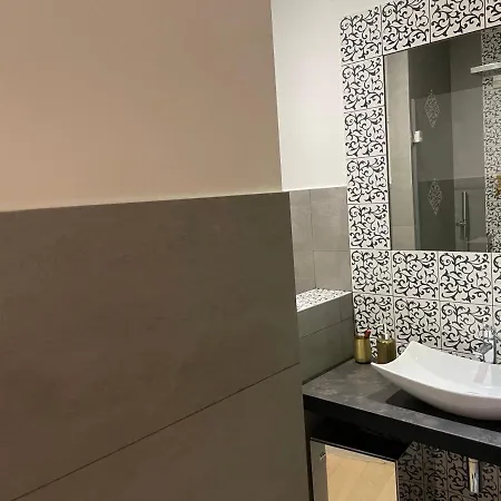 Casa Centro Città Aeroporto di Catania Fontana Rossa